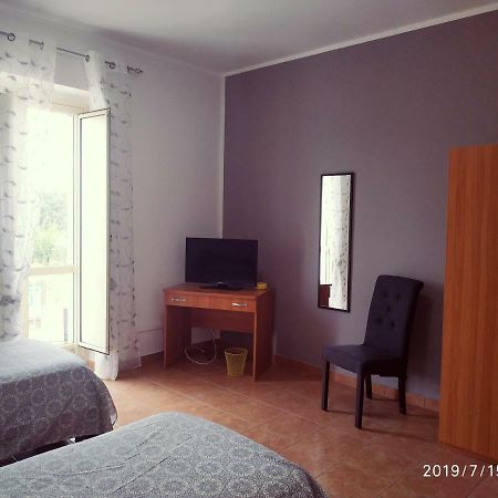 Santa E Maria Affittacamere Lamezia Terme Quarto foto