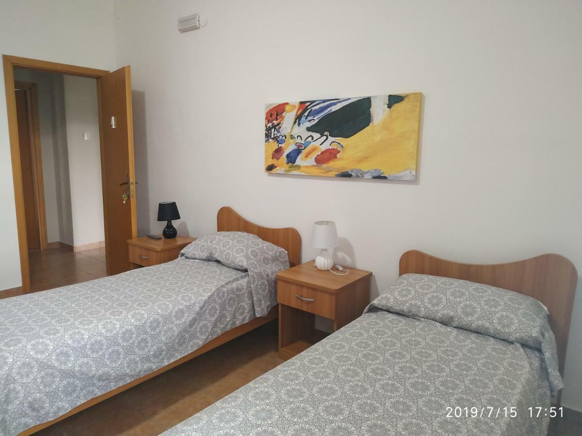 Santa E Maria Affittacamere Lamezia Terme Quarto foto